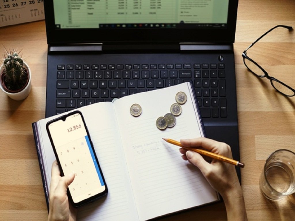 6 Keuntungan Ini Cuma Bisa Diraih Kamu yang Kerja Sebelum Lulus