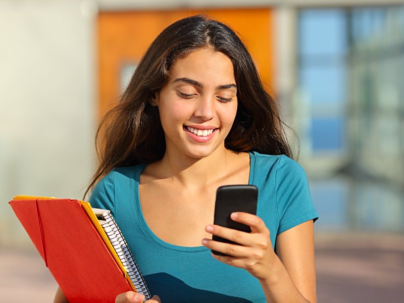 Tips Memanfaatkan Waktu Luang Sambil Menunggu Wisuda