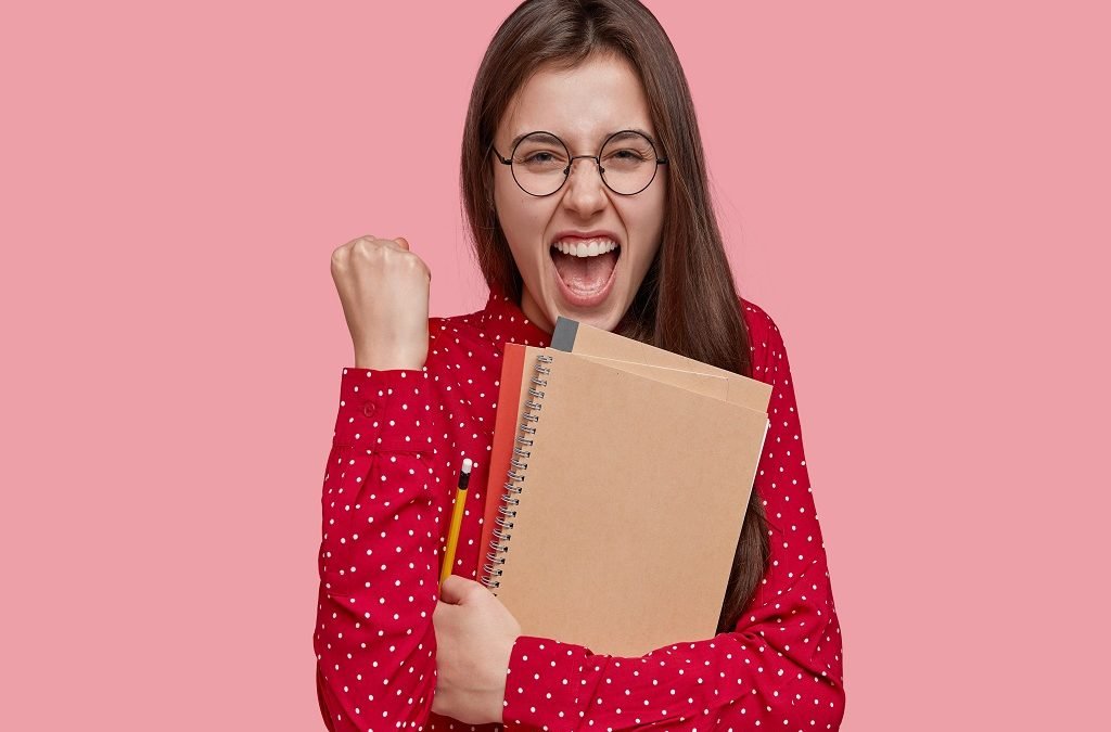 5 Perlengkapan Yang Wajib Dimiliki Oleh Mahasiswa